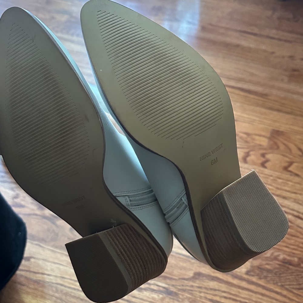 Nine West Cream Ankle Booties - Picture 5 of 6